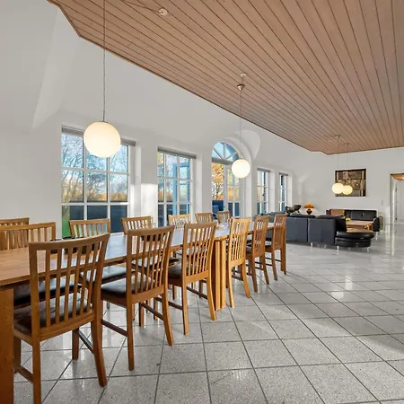 18-person Pool House In Husby, Close To The North Sea, Σπίτι διακοπών *
